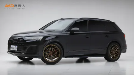二手奥迪SQ7 4.0TFSI暗夜骑士型