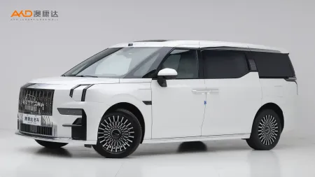 二手极氪009  六座行政版四驱 108kWh