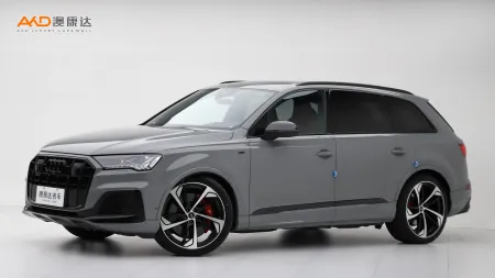 二手奥迪SQ7 4.0TFSI暗夜骑士型